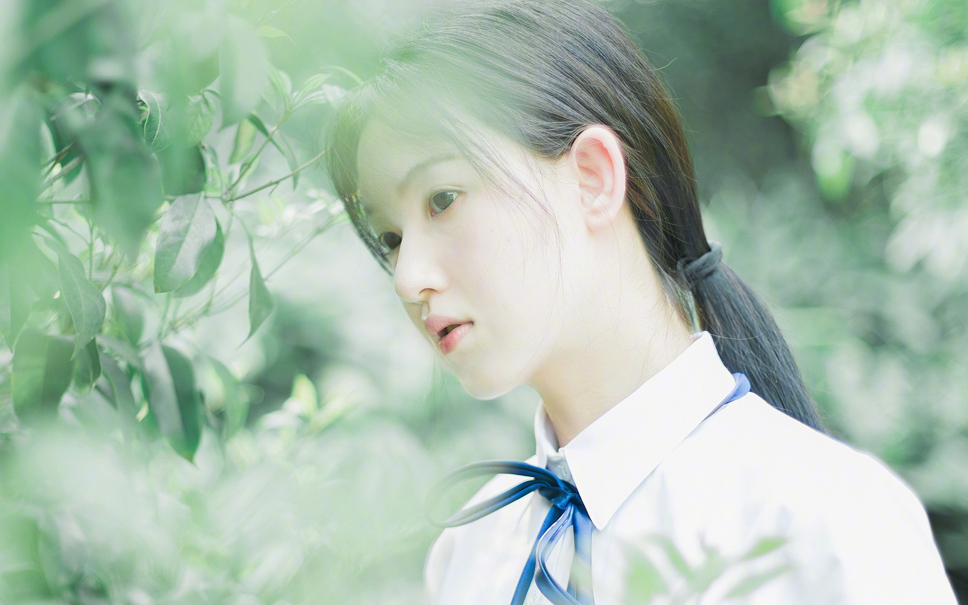 华体会hth官方网站登录-红蓝大战：湖人与太阳之间的火爆对决备受瞩目，湖人红蓝aj