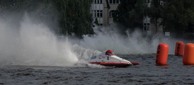 华体会在线-世界青少年水上漂流锦标赛激烈比拼，勇气与速度的较量，青少年水上竞技