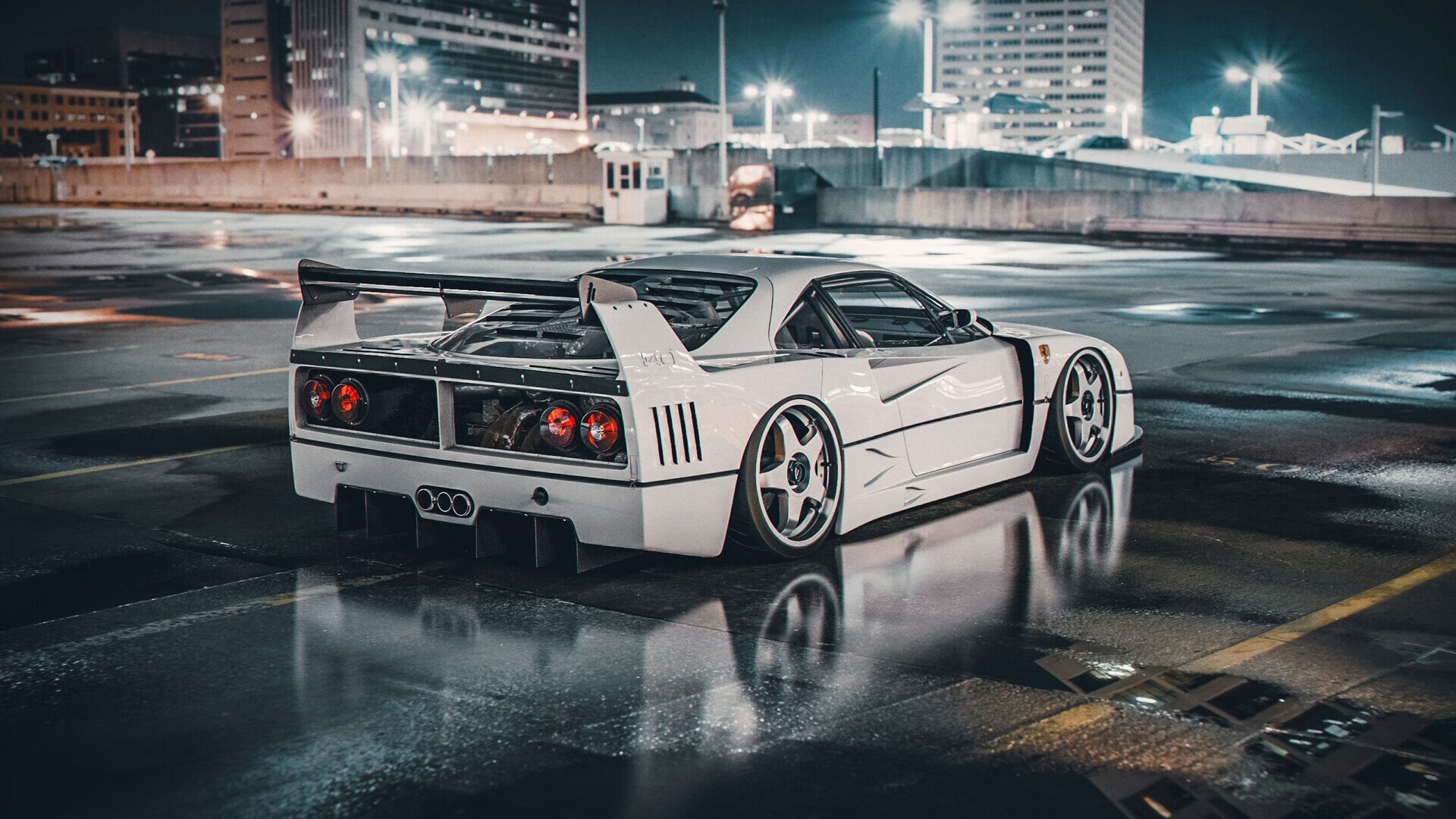 李娜教子有方陪同孩子参与体育课,李娜老师